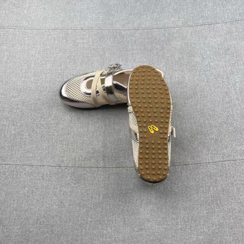 أحذية رياضية جديدة بتصميم منسو - مراجعة Sneakers وسعره