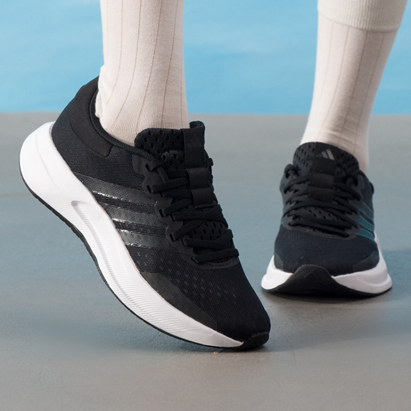 حذاء أديداس JQ6404 الجديد للنس - مراجعة Shock Absorbing Gym Trainers وسعره