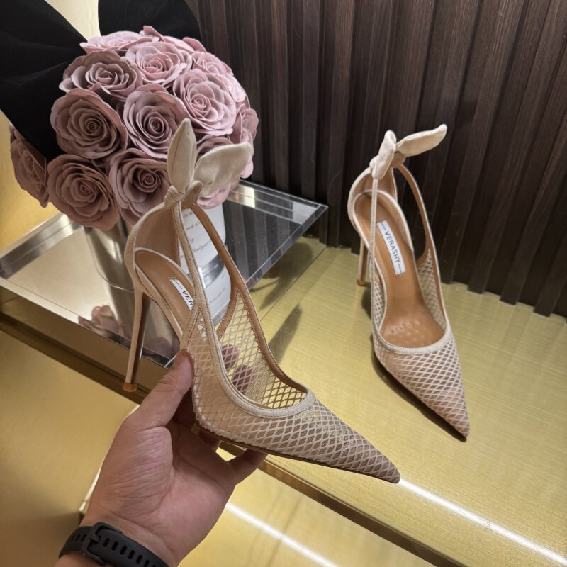 أحذية نسائية بكعب عالٍ على شكل - مراجعة Sandals وسعره