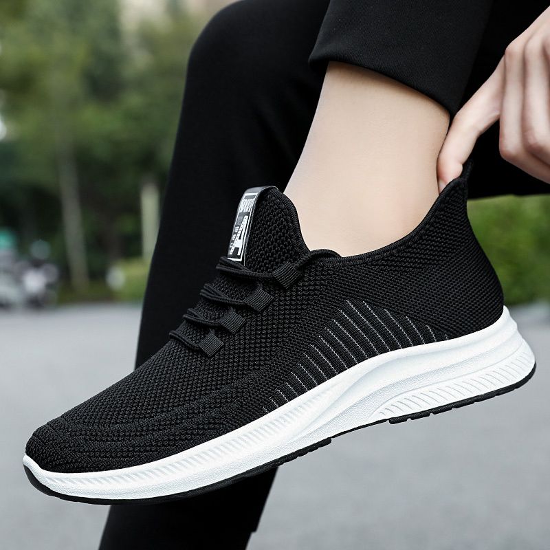 أحذية رياضية رجالية صيفية 2026 - مراجعة Breathable Mesh Athletic Shoes وسعره